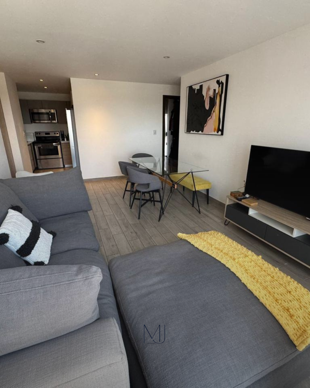 Apartamento Amueblado En Alquiler Parque 10 Zona 10 3 Habitaciones 1 (6)