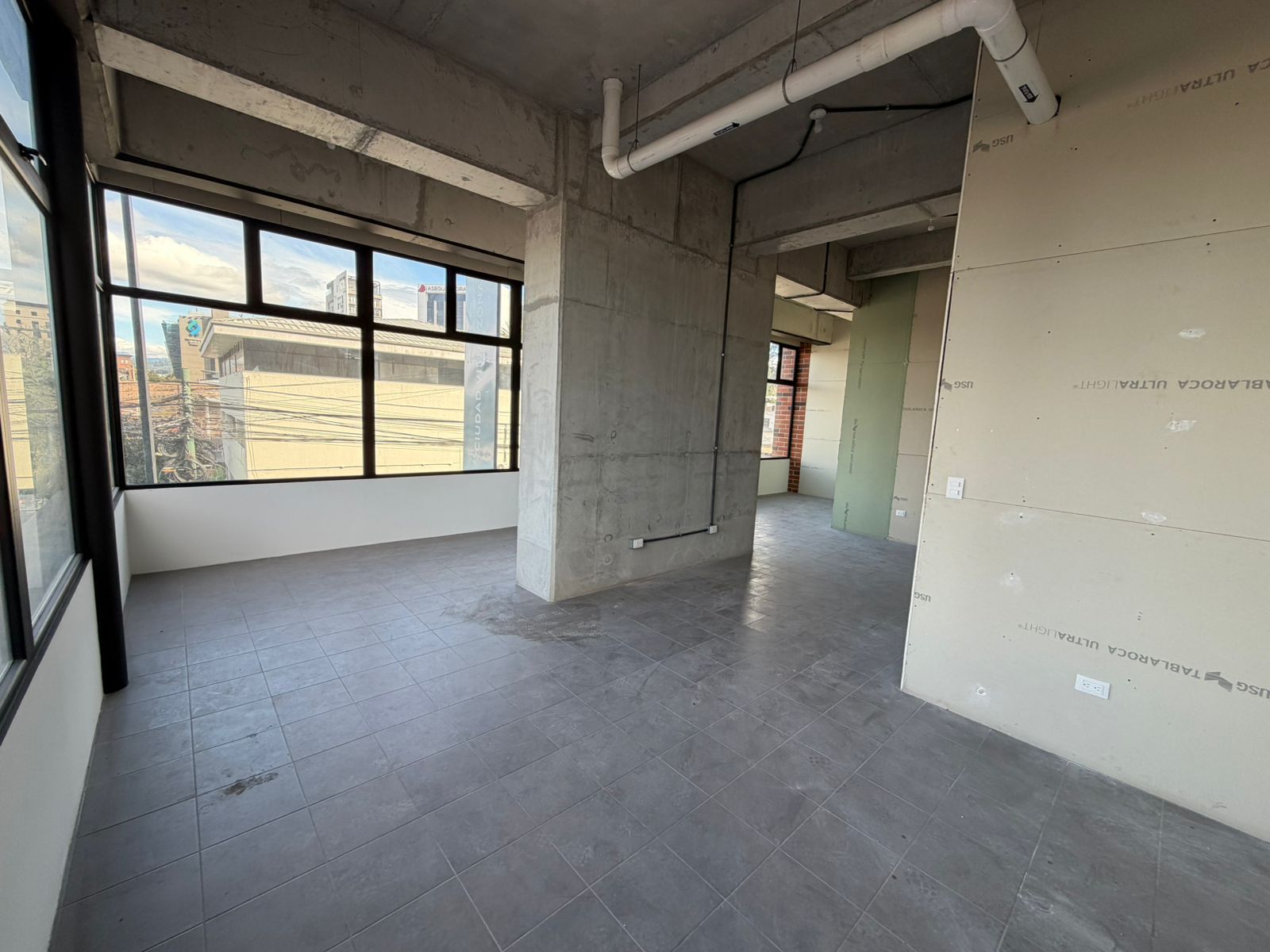 Local Comercial En Renta Venta Edificio Fiamene Zona 10 68 M² Propiedades En Venta En Guatemala Melissa Jimenez (4)